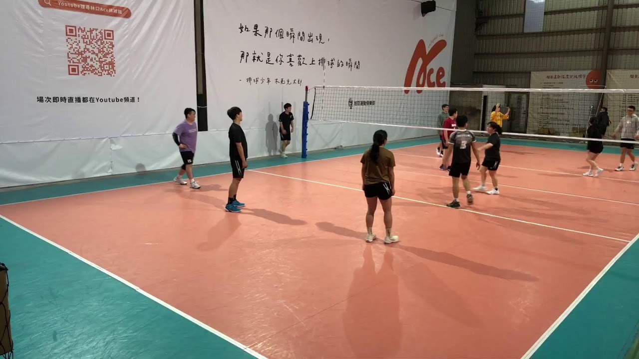 在比赛初期